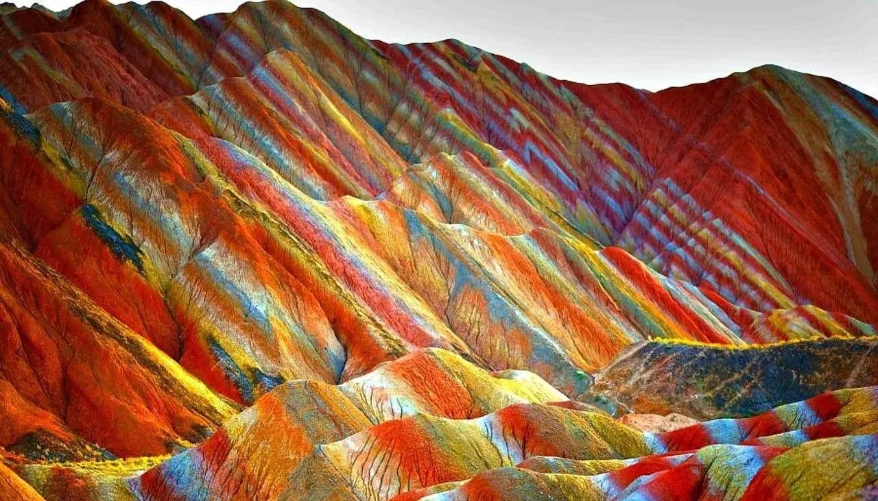 Zdjęcie Montagne Arcobaleno Cina: la guida completa a Zhangye Danxia