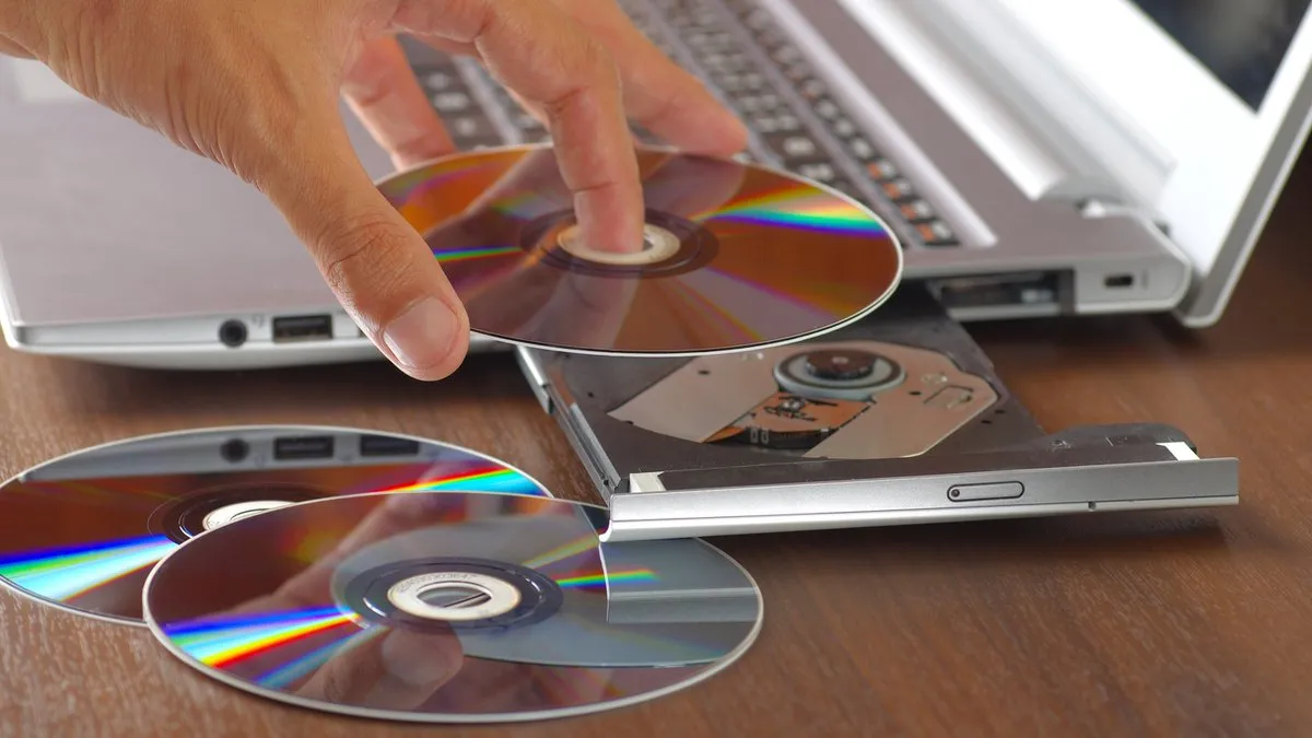 Zdjęcie Jakie śmieci są odpowiednie dla płyt CD? Uniknij nieprawidłowej utylizacji