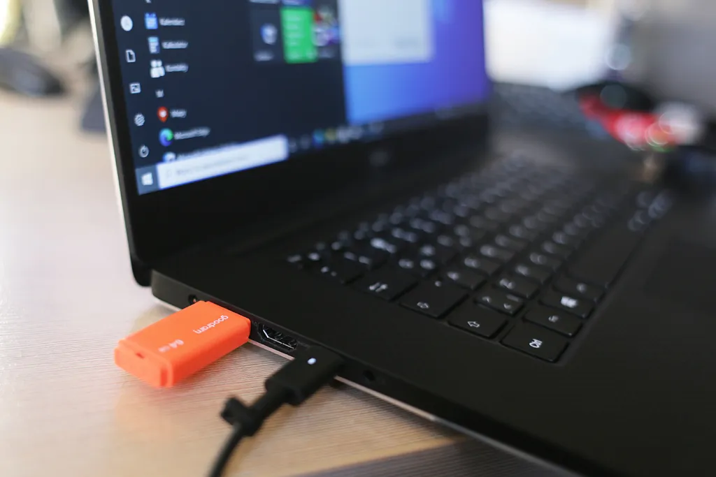 Zdjęcie Jaki pendrive do Windows 11 - wybierz najlepszy nośnik do instalacji