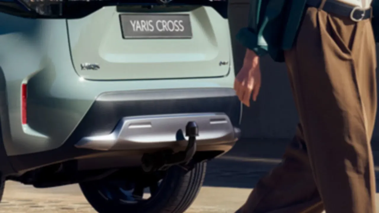 Zdjęcie Gdzie jest zaczep do holowania w Toyota Yaris? Oto miejsca, które musisz znać
