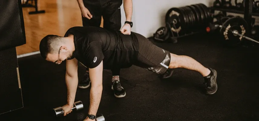 Zdjęcie Trening siłowy co to? Poznaj korzyści i metody efektywnego treningu