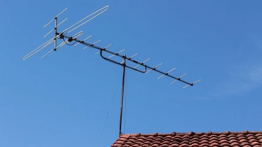 Zdjęcie Czy antena zewnętrzna może być w domu? Sprawdź, co musisz wiedzieć