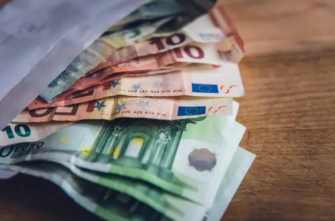 Zdjęcie Kurs euro w Szczecinie: Co warto wiedzieć o obecnych stawkach?