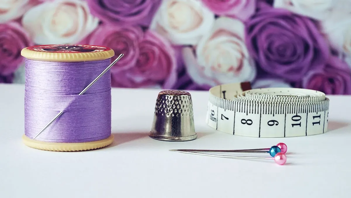 Zdjęcie Jak uszyć suknię balową: 8 kroków do perfekcyjnej kreacji