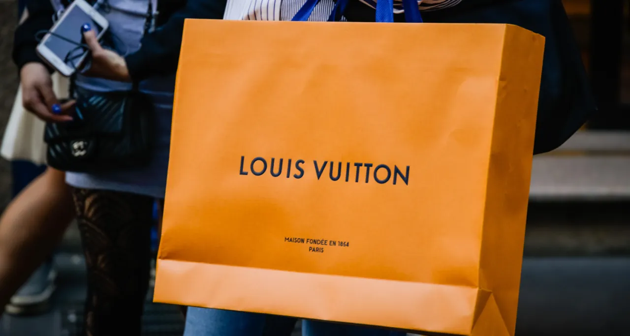 Zdjęcie Ile kosztuje winda Louis Vuitton? Poznaj zaskakujące ceny i opcje