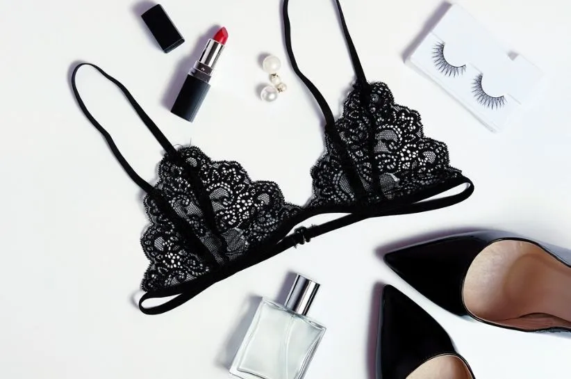 Zdjęcie Jak nosić koronkowy stanik, aby wyglądać stylowo i czuć się pewnie
