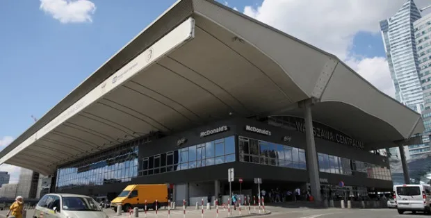 Zdjęcie Jak wjechać na parking przy Dworcu Centralnym bez problemów?