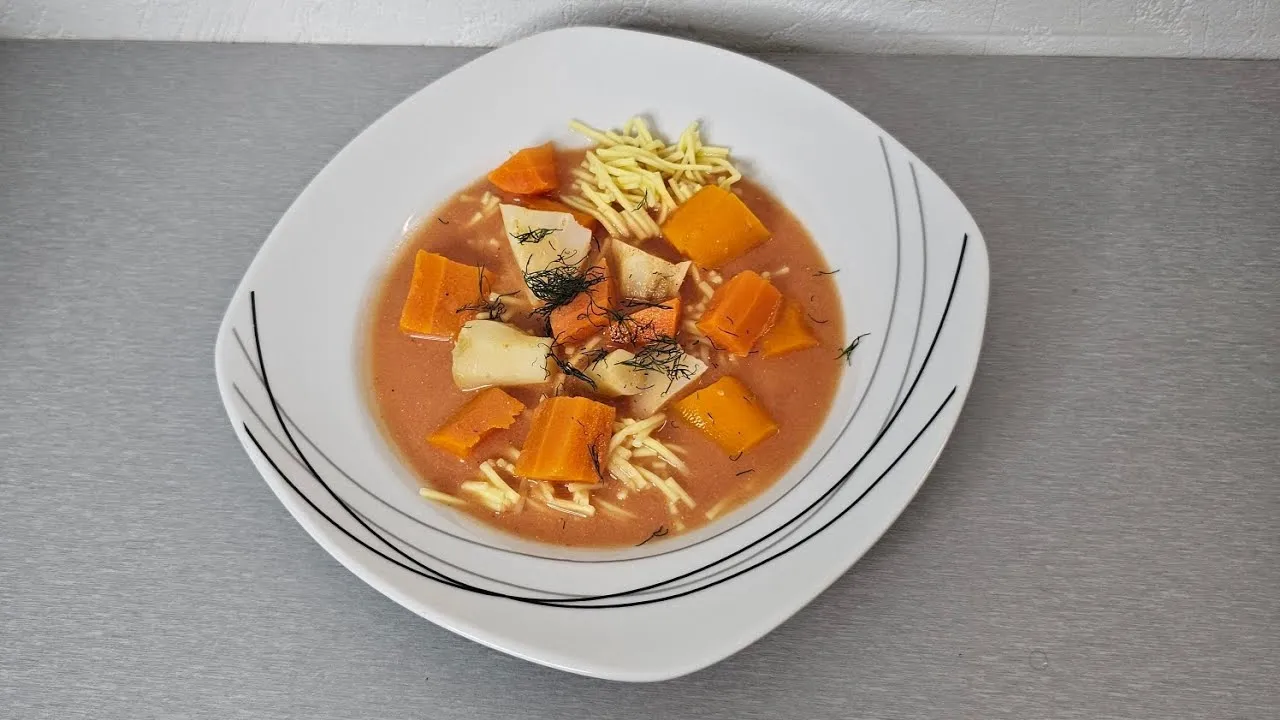 Zdjęcie Zupa pomidorowa jak u mamy w Thermomix – smak dzieciństwa w 30 minut