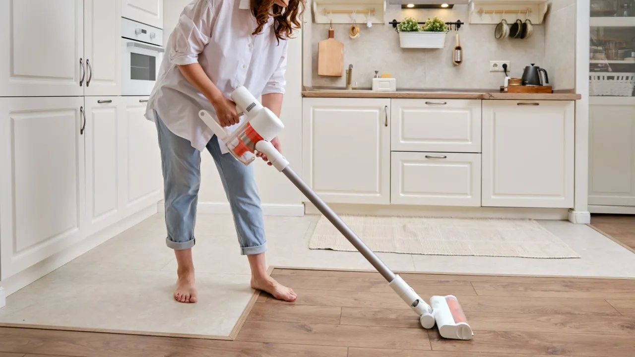 Zdjęcie Pourquoi mon aspirateur sans fil ne charge plus et comment résoudre ce problème