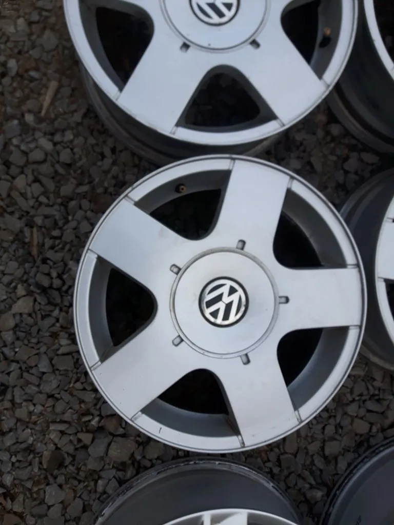 Zdjęcie Jakie opony wybrać do felg 17 w Volkswagen Golf 4 dla lepszej jazdy