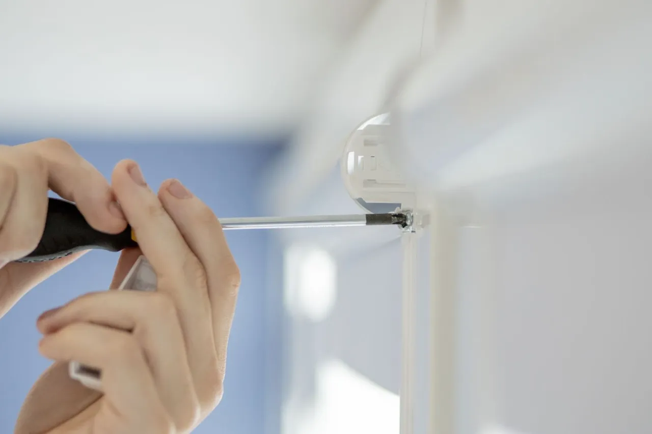 Zdjęcie Jak podłączyć rolety zewnętrzne - proste kroki i ważne wskazówki