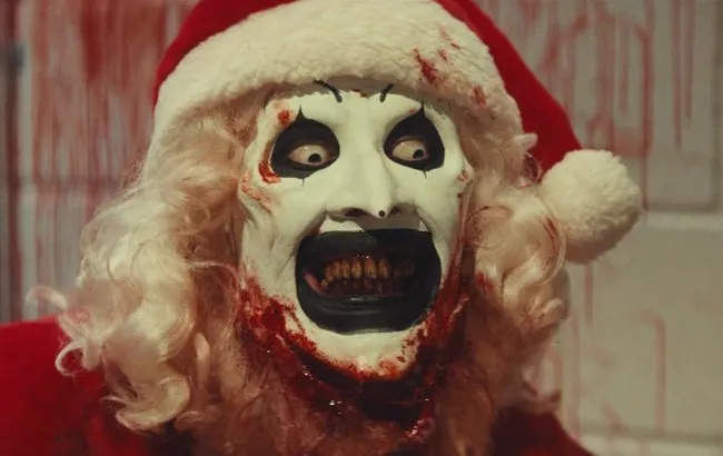 Zdjęcie Terrifier 3: Jak krytycy oceniają brutalność i fabułę filmu