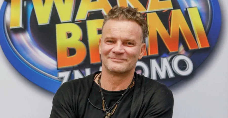 Zdjęcie Ile lat ma Krzysztof Kris Adamski? Zaskakująca odpowiedź na dziś