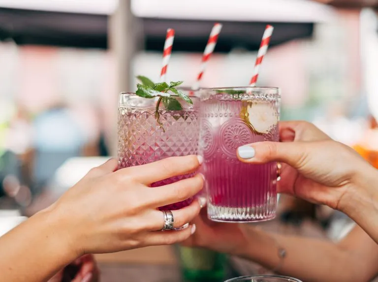 Zdjęcie Jak zrobić drinka, który zachwyci Twoich gości i pobudzi zmysły