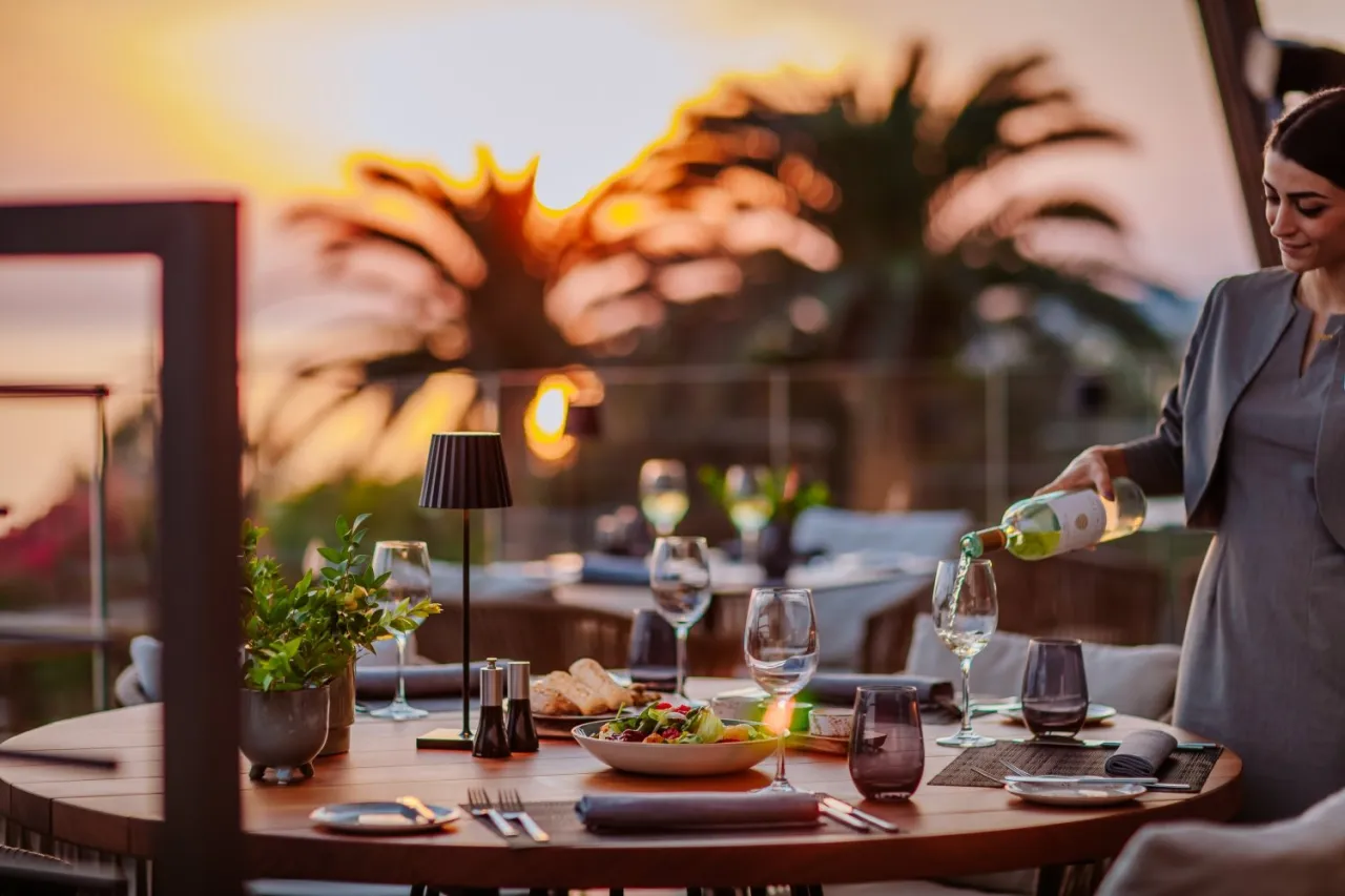 Zdjęcie Larnaka gdzie zjeść: najlepsze restauracje i ukryte skarby kulinarne