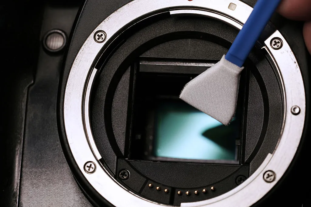Zdjęcie Jak wyczyścić obiektyw w aparacie cyfrowym bez ryzyka uszkodzeń