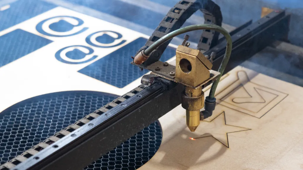 Zdjęcie Jaka tarcza do listew MDF? Wybierz najlepszą i tnij precyzyjnie