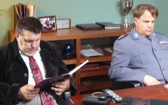 Zdjęcie W jakim filmie grał Kononowicz? Odkryj jego rolę w Ciacho