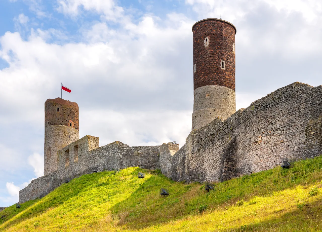 Zdjęcie Zamek w Chęcinach historia: Tajemnice i niezwykłe wydarzenia