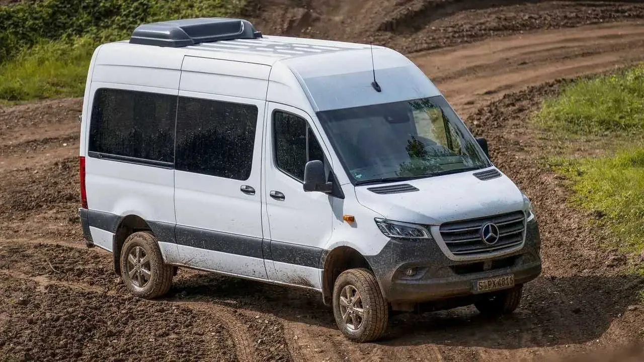 Zdjęcie Mercedes diesel sprinter van - najlepsze silniki i wymiary dla biznesu