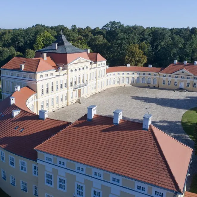 Zdjęcie Pałac w Rogalinie: Fascynująca historia i atrakcje turystyczne