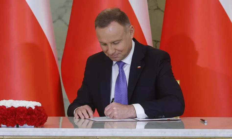 Zdjęcie Czy prezydent może rozwiązać senat? Poznaj ograniczenia i zasady