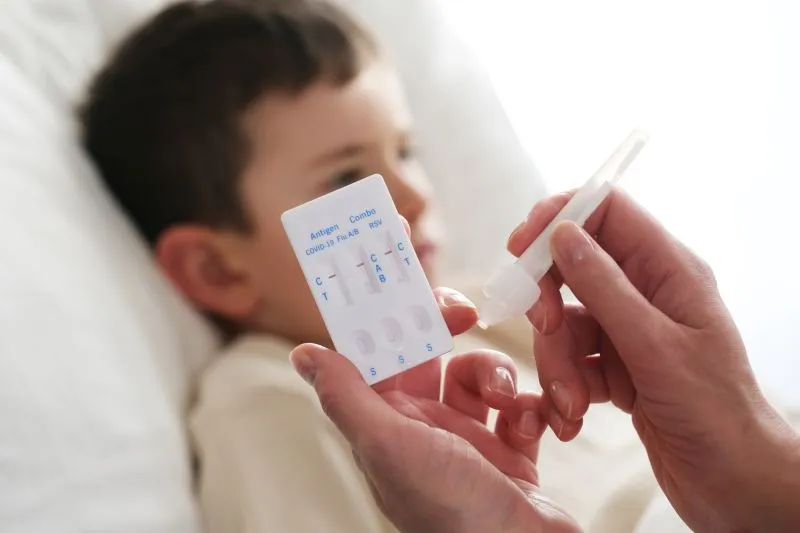 Zdjęcie Test na RSV: Jakie leki są dostępne i kto powinien wykonać badanie?