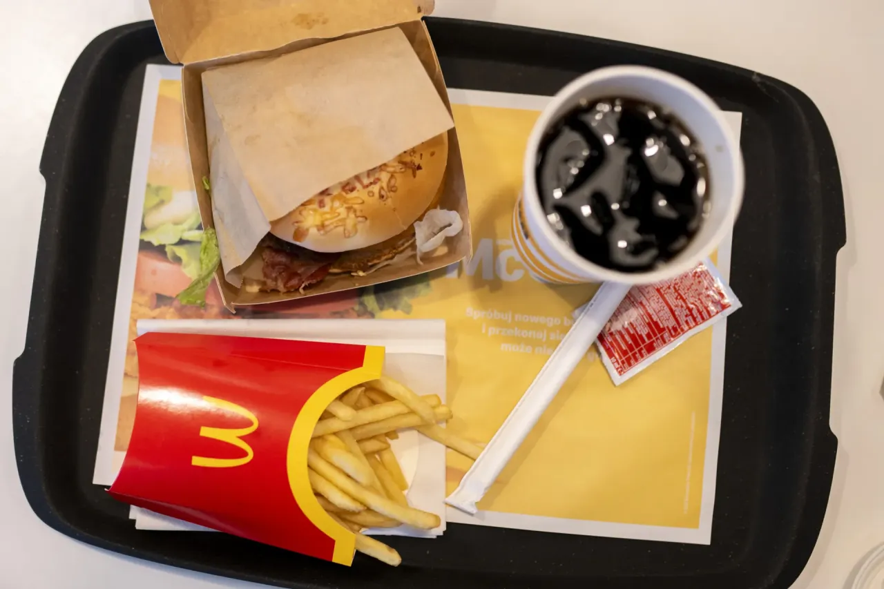 Zdjęcie Ile kosztują frytki w maku? Ceny, które mogą Cię zaskoczyć