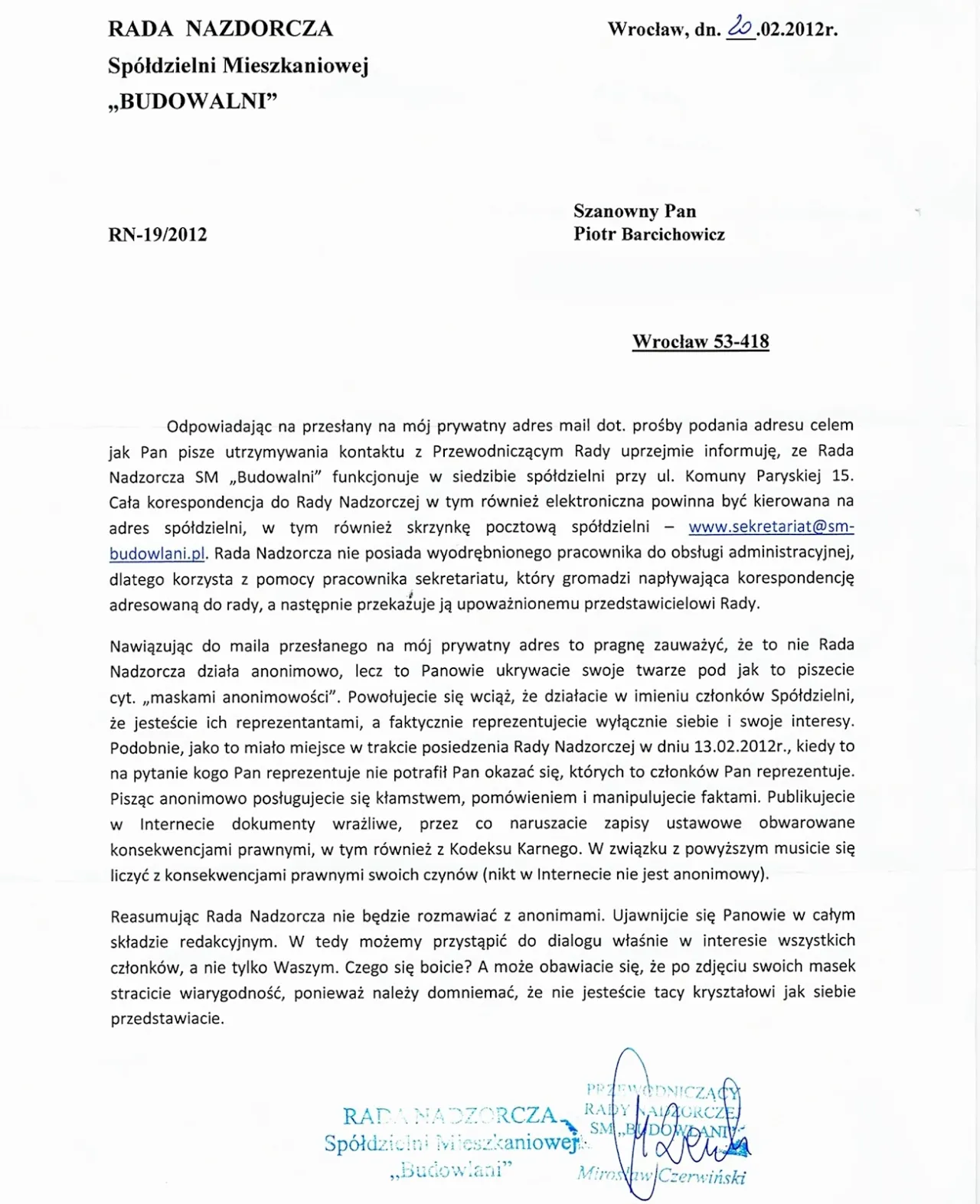 Zdjęcie Jak napisać pismo do spółdzielni mieszkaniowej o remont klatki schodowej, aby skutecznie przekonać?