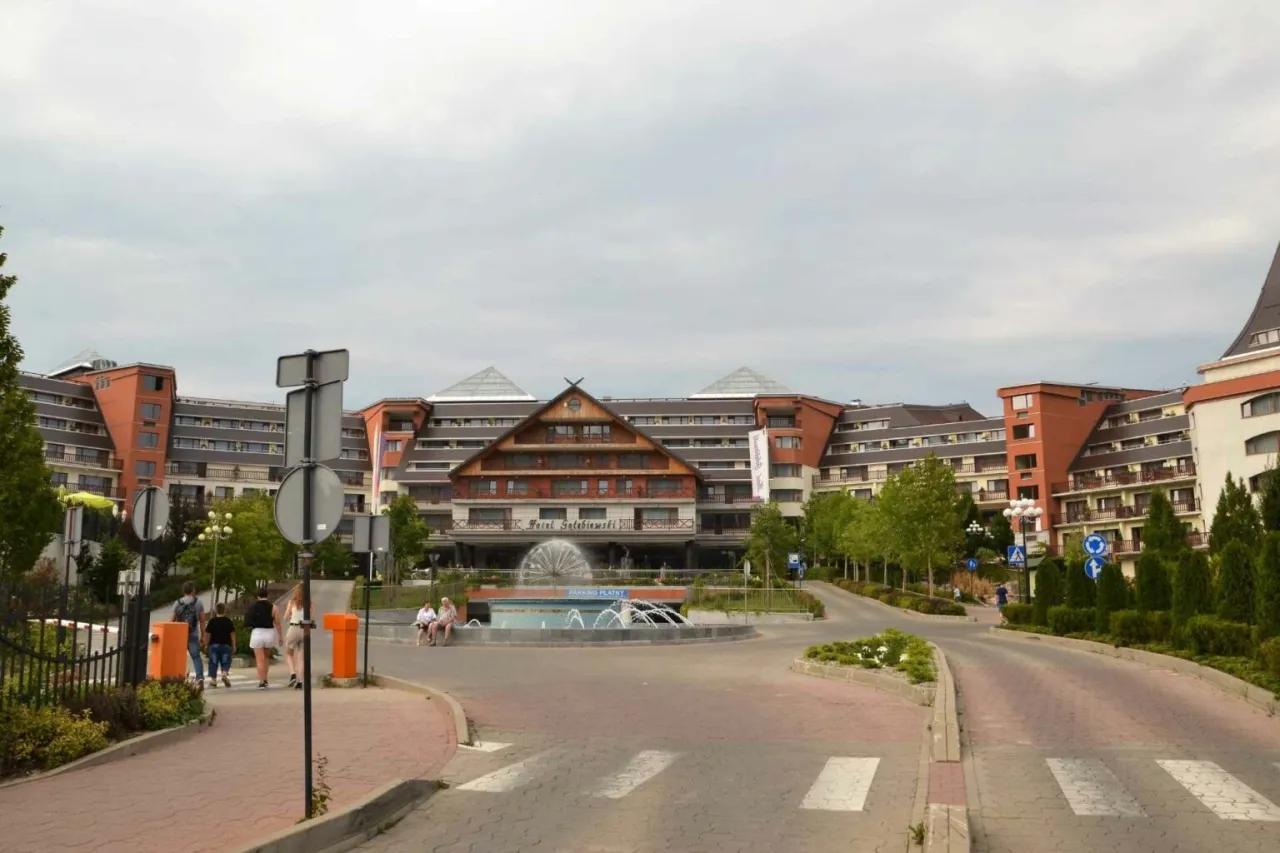 Zdjęcie Ile pokoi ma hotel Gołębiewski w Karpaczu? Zaskakujące szczegóły!