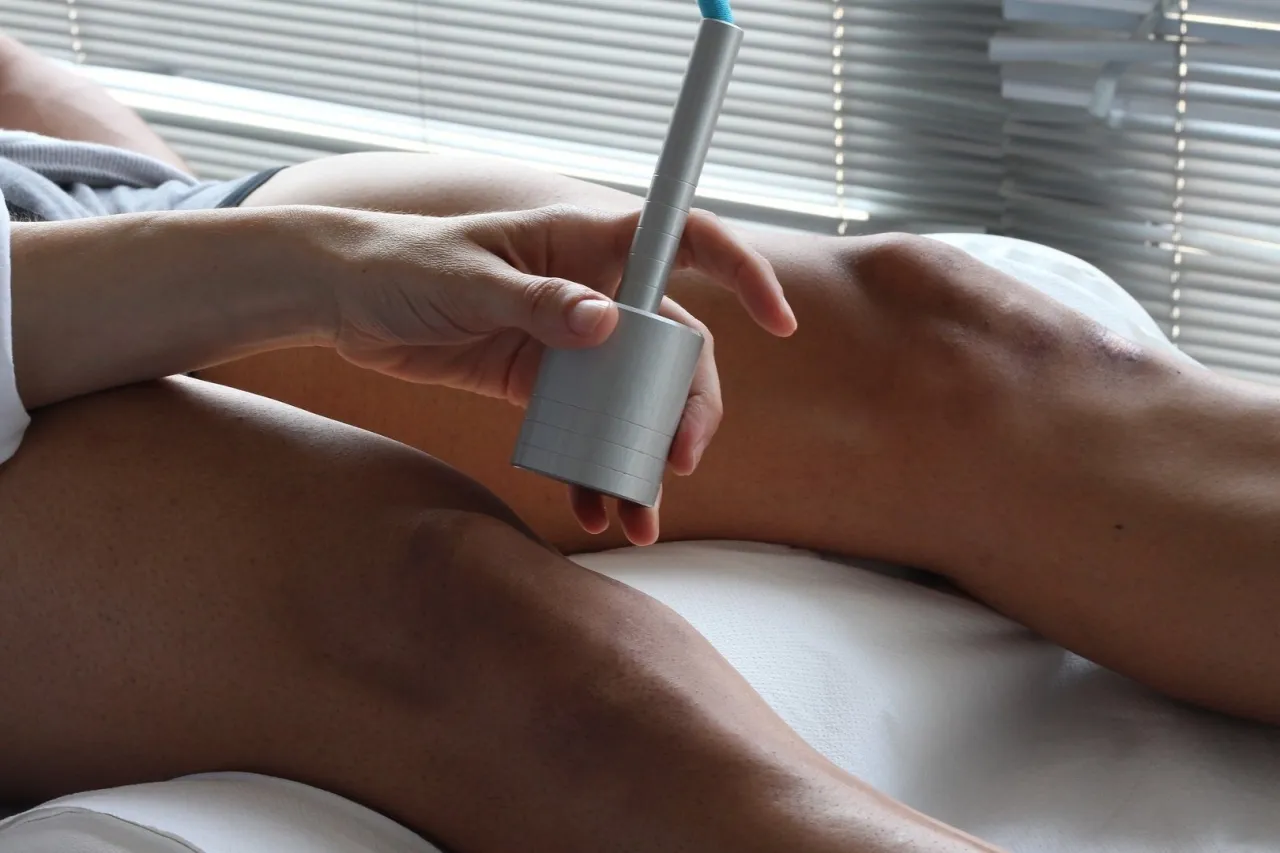 Zdjęcie Na co pomaga laser w rehabilitacji? Skuteczne metody łagodzenia bólu