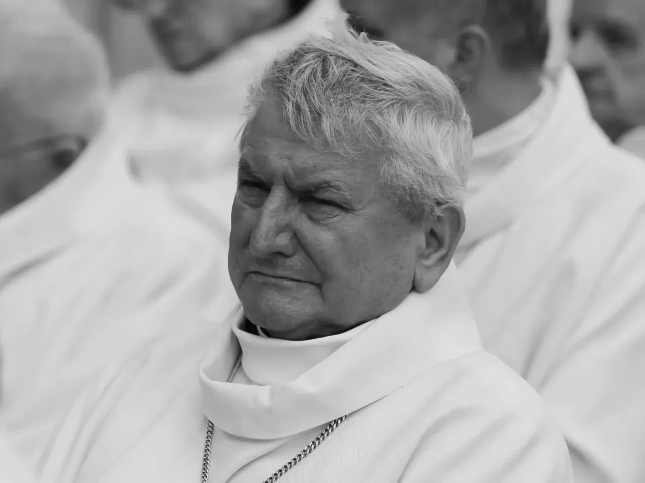 Zdjęcie Jaki biskup zmarł ostatnio? Poznaj życie i osiągnięcia biskupa