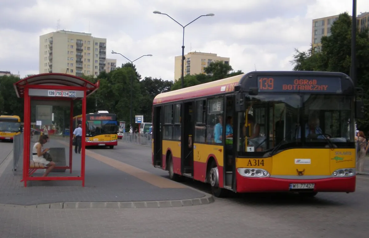 Zdjęcie Rozkład jazdy Warszawa 139 - Sprawdź godziny i przystanki już teraz