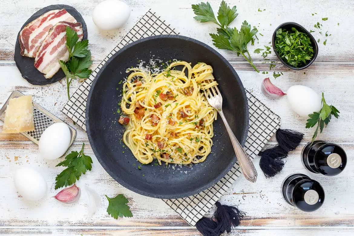 Zdjęcie Ein einfaches Rezept für Spaghetti Carbonara, das begeistert
