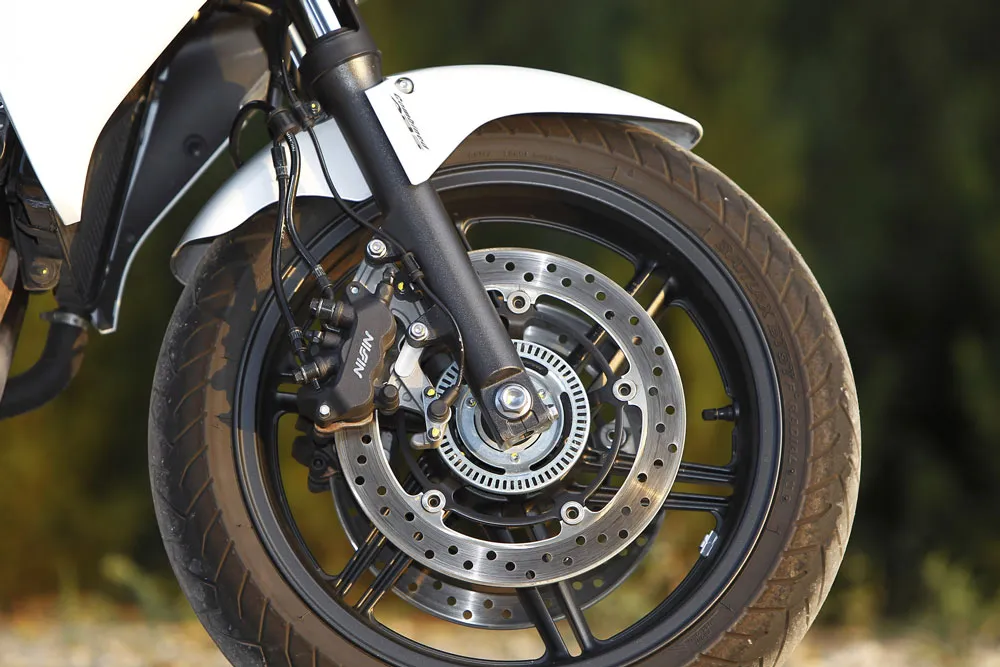 Zdjęcie Todo lo que necesitas saber sobre el freno de moto y su seguridad