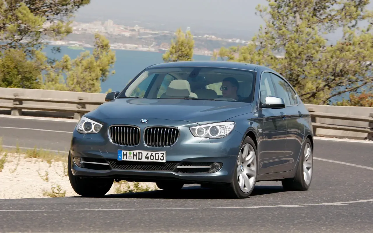 Zdjęcie BMW E60 535i - szczegółowe informacje, opinie i dostępność na rynku