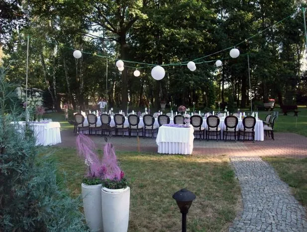 Zdjęcie Dworek u Biesa - historia, usługi i idealne miejsce na wesele