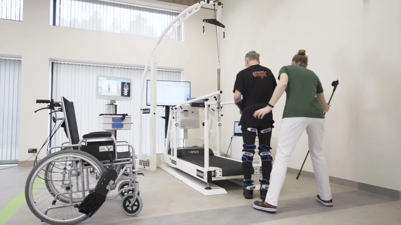 Zdjęcie Ile trwa rehabilitacja po operacji guza mózgu? Poznaj prawdę o czasie rekonwalescencji