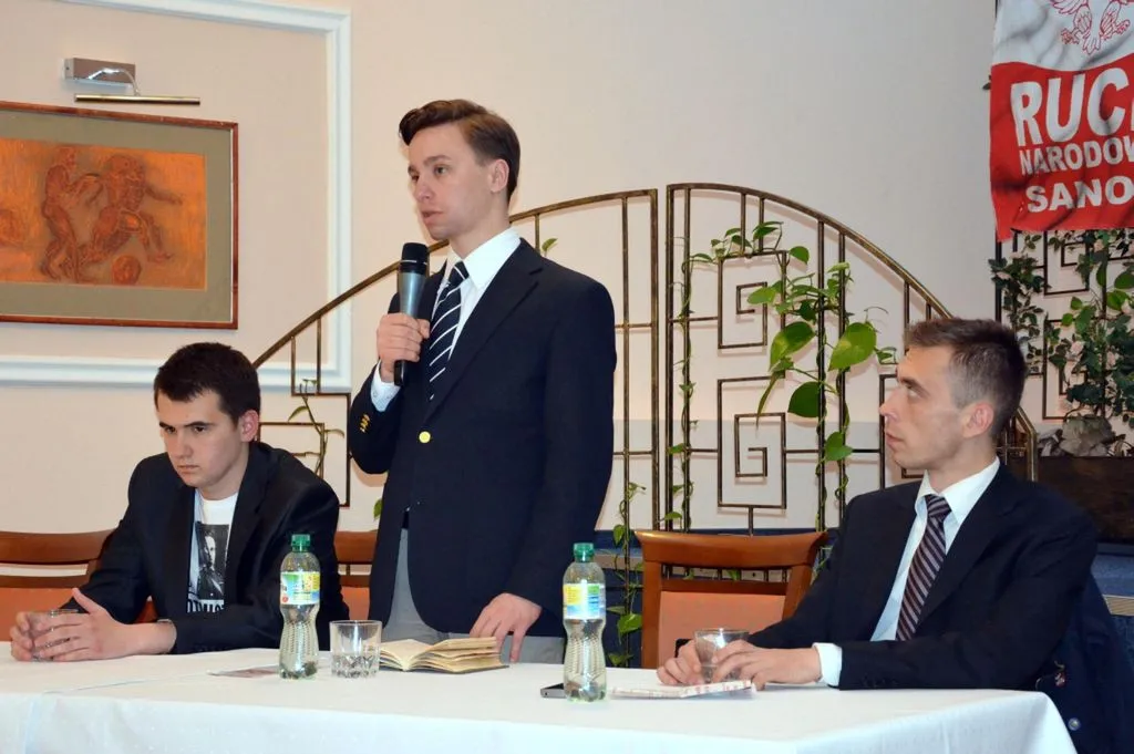 Zdjęcie Krzysztof Bosak kim jest? Poznaj kontrowersje i osiągnięcia polityka