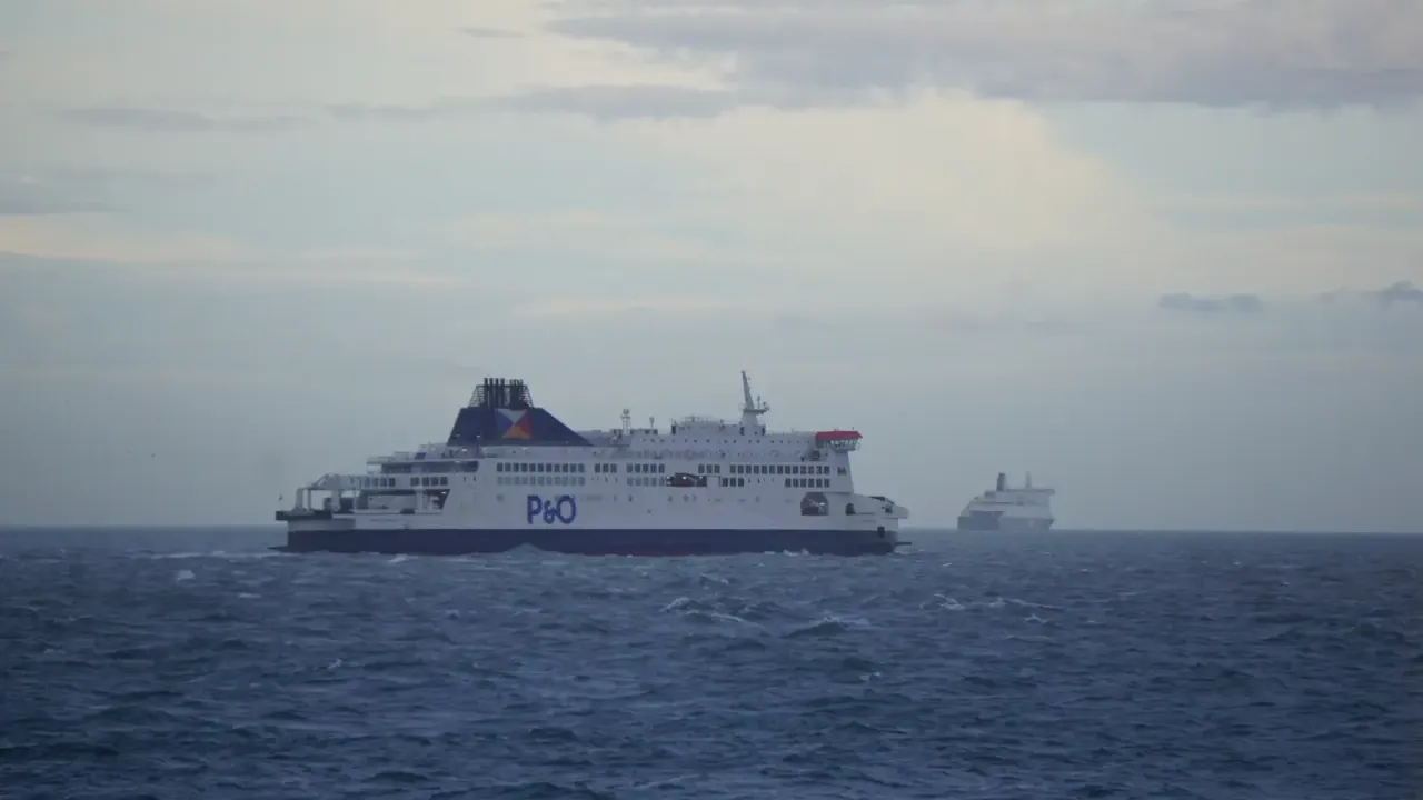 Zdjęcie Ile kosztuje prom Calais do Dover? Ceny biletów i ważne informacje
