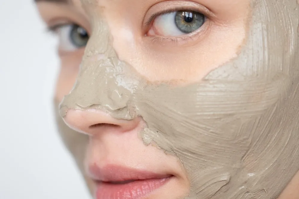 Zdjęcie Jak często robić peeling twarzy? Dobierz idealną metodę dla siebie!