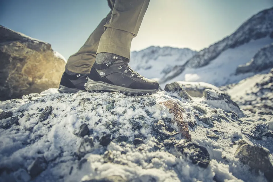 Zdjęcie Jak rozchodzić buty trekkingowe, aby uniknąć otarć i dyskomfortu