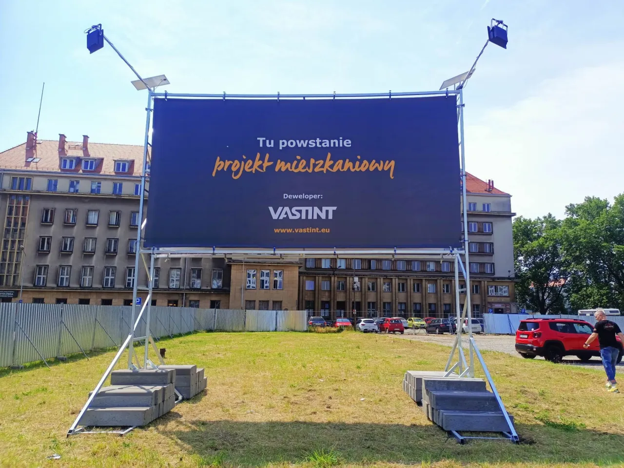 Zdjęcie Ile kosztuje wynajem billboardu? Poznaj ceny i ukryte koszty
