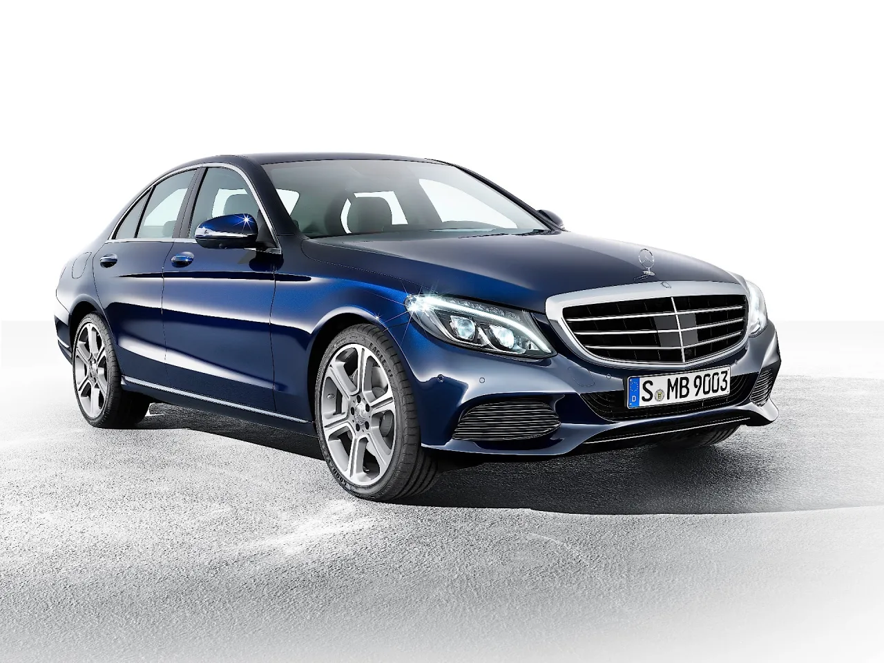 Zdjęcie Mercedes C-Class W205: opinie, problemy, wyposażenie i porównanie z konkurencją