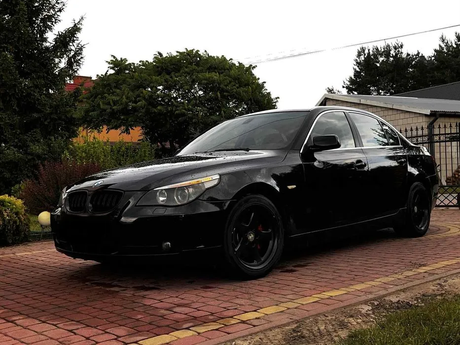 Zdjęcie BMW Seria 5 E60 - szczegółowe informacje, które musisz znać