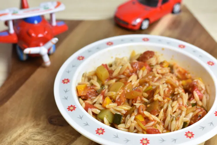 Zdjęcie Obiad dla rocznego dziecka: przepisy, zasady, jak zachęcić do jedzenia?