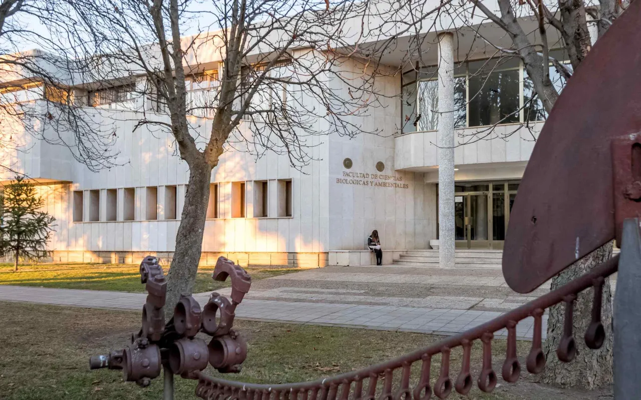 Zdjęcie Dónde estudiar biología: las mejores universidades en España