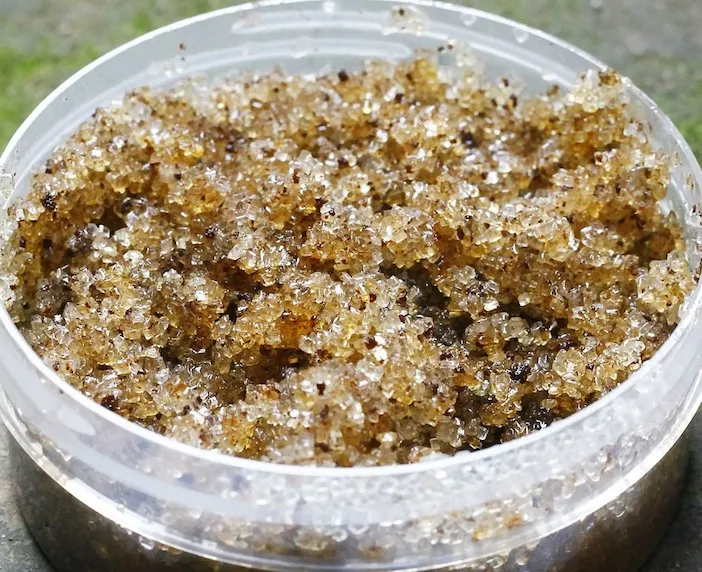 Zdjęcie Co to jest peeling? Rodzaje, korzyści i zastosowanie w pielęgnacji