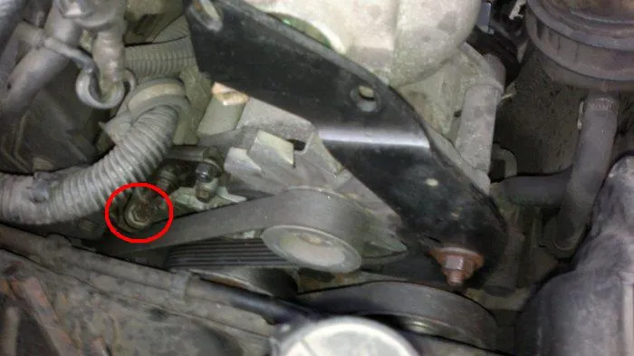 Zdjęcie Jak wyciągnąć alternator z Renault Megane - krok po kroku bez błędów