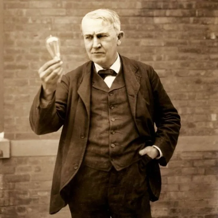 Zdjęcie Thomas Edison co wynalazł i jak zmienił świat technologii
